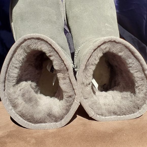 Ugg Classic Gray Boots - Picture 3 of 9